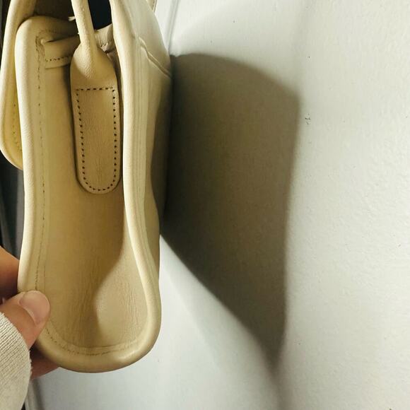 Vintage COACH Cream USA 90s Christie Bone Leather Envelope Flap Crossbody Bag - Picture 4 of 10